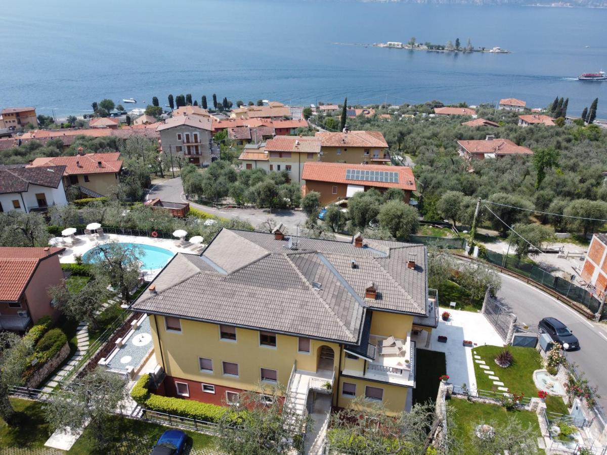Villa Due Leoni - Residence Бренцоне-суль-Гарда Екстер'єр фото